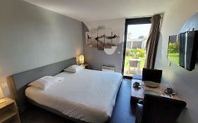 Gold Beach Hotel & Residence